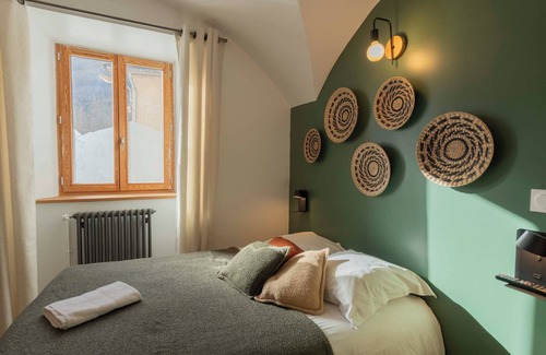 Monetier-les-Bains Hotel | Inviting Le Rebanchon: Guest Rated 9.8 with Breakfast & Dining