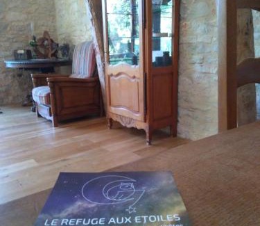 Saint-Antonin Noble Val House | Oceanfront Escape at Le Refuge aux étoiles - Rated 9.2/10