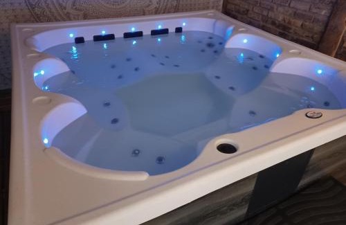 Mesnieres-en-Bray House | Relaxing Retreat at Le Refuge de Normandie with Spa Access