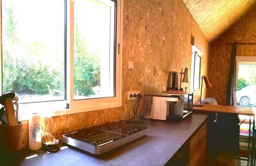 Beaurepaire House | Experience Le Refuge Delta: Wine Tasting & Relaxation Awaits