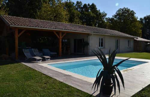 Eymet House | Indulgent Le Refuge des Épicuriens: 5-Star Spa Retreat