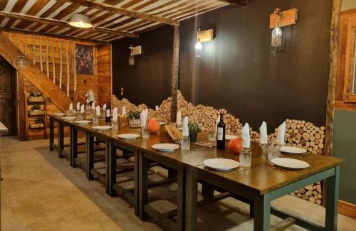 Prunieres Ski Chalet | Relax at Le Refuge des Toupins: Spa, Hot Tub & Pet Friendly