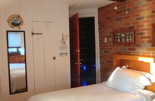 Longueuil House | Discover Le Refuge du Poète: Oceanfront Bliss Awaits