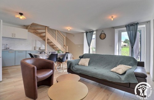 Paimpont House | Relaxing King Arthur's Refuge with Spa & Family Amenities