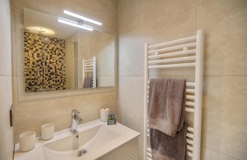 La Croix-Valmer Bed & Breakfast | Oceanfront Escape at Le Refuge - Gigaro Lodges, 4 Stars