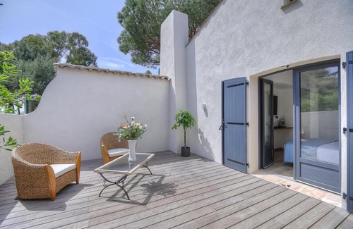 La Croix-Valmer Bed & Breakfast | Oceanfront Escape at Le Refuge - Gigaro Lodges, 4 Stars