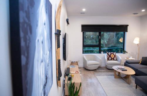 Revelstoke House | Exceptional Le Refuge Condo in Revelstoke with Hot Tub
