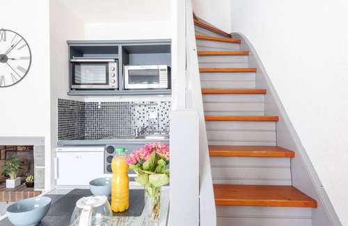 Courseulles-sur-Mer Apartment | Stay at Le Regina Rifle - Cozy Apartment with Garden Access