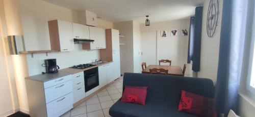Colombey-les-deux-Eglises Apartment | Family-Friendly Stay at Le Relais de La Poste