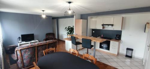 Colombey-les-deux-Eglises Apartment | Family-Friendly Retreat at Le Relais de La Poste