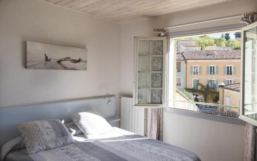 Moustiers-Sainte-Marie Hotel | Discover Le Relais de Moustiers: Family-Friendly Retreat