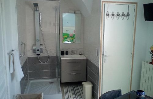 Seraincourt Bed & Breakfast | Relax at Le Relais De Dalibray with Oceanfront Views