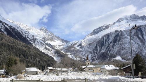 Argentiere Ski Chalet | Exceptional Le Relais de la Fis: Family-Friendly Retreat