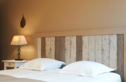 Soignies Bed & Breakfast | Oceanfront Bliss at Le Relais De La Motte - Rated 9.4/10