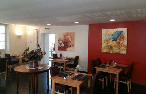 Capdenac-Le-Haut Hotel | Pet-Friendly Escape at Le Relais de la Tour - 8.8 Rated