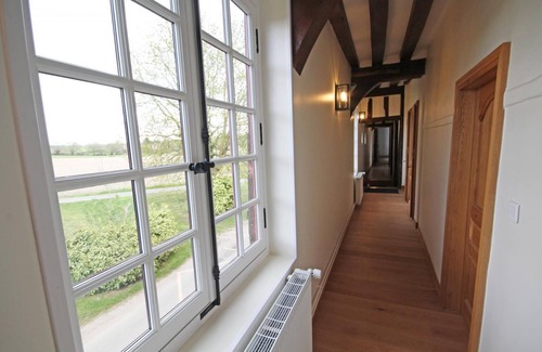 Sahurs House | Family-Friendly Retreat at Le Relais de Poste - Sahurs