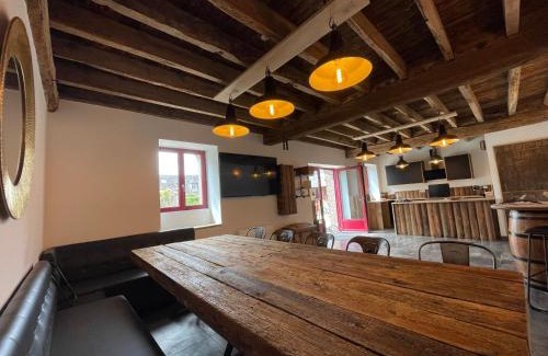 Broue Bed & Breakfast | Pet-Friendly Retreat at LE RELAIS DES CALECHES - La Balinaise