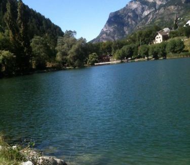 Le Lauzet-Ubaye Hotel | Budget-Friendly Stay at Le Relais du Lac with Great Amenities