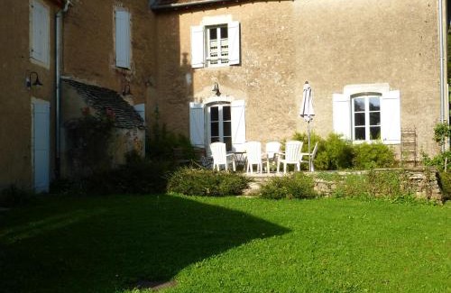 Cenans House | Stay at Le Relais du Passe-Heures: Family-Friendly Retreat