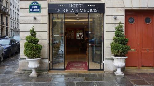 Odeon Hotel | Discover Le Relais Médicis: 4-Star Family-Friendly Retreat