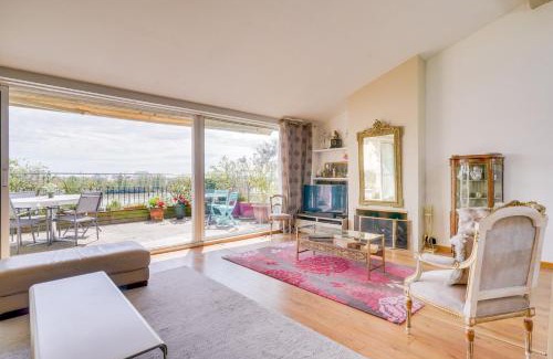Chartrons Apartment | Discover Le Renversant - Family-Friendly 160m² Retreat