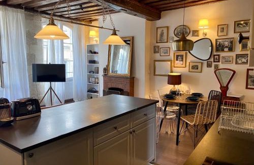 Bourgogne Apartment | Explore Le repaire d'Esmeralda - 4 Star Hotel, Rated 9.6