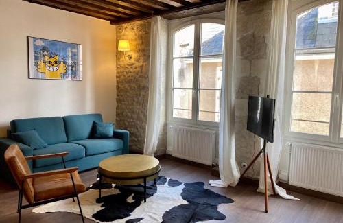 Bourgogne Apartment | Explore Le repaire d'Esmeralda - 4 Star Hotel, Rated 9.6