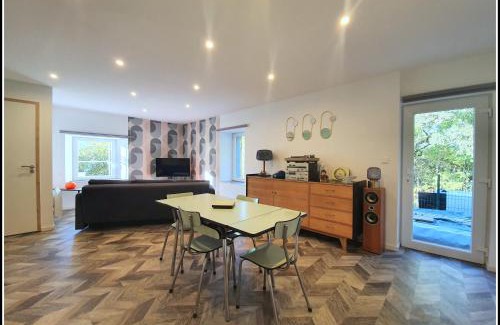 Eloyes Apartment | Outstanding Stay at Le Retro: Pet Friendly & Hot Tub Awaits