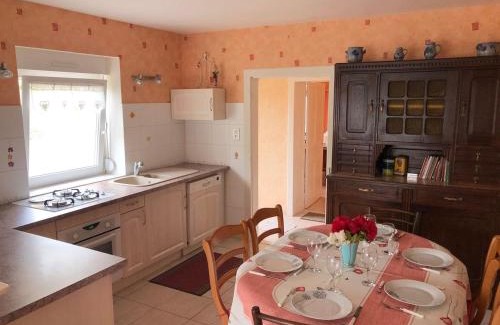 Faucompierre House | Relax at Le Reve de Charles: Family-Friendly Bliss