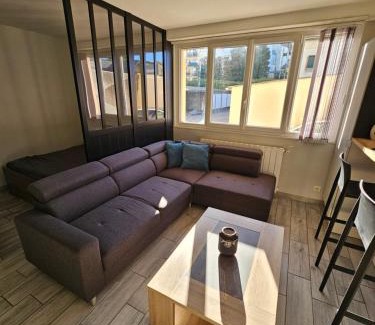 Dufau-Tourasse Apartment | Le Richelieu: Central Location with Family-Friendly Amenities