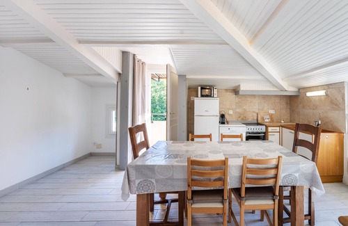 Salavas Apartment | Cozy Le Rieusset 2 - Family-Friendly Apartment with Pool