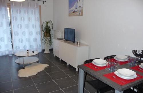 Saint-Jorioz Apartment | Discover Le Rive Gauche: Spa & Family-Friendly Retreat