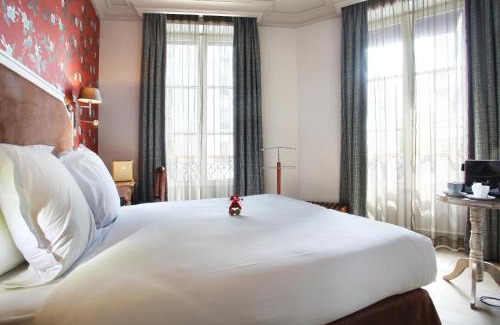 Hopital Saint-Louis Hotel | Discover Le Robinet d'Or: Pet-Friendly Retreat Awaits