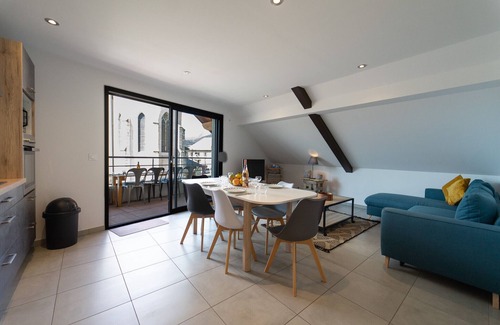 Duingt Apartment | Le Roc du Cygne: Cozy Lakeview Apartment for 4 Guests