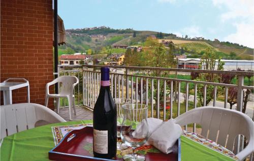 San Matteo Apartment | Discover Le Rocche 2: Family-Friendly with Pool & Hot Tub