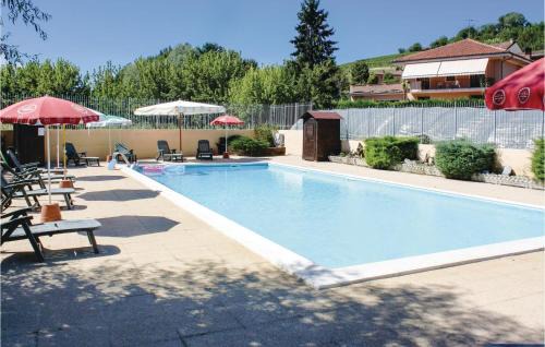 San Matteo Apartment | Discover Le Rocche 2: Family-Friendly with Pool & Hot Tub