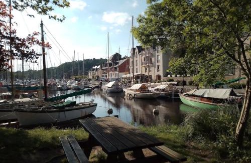 Ferel Apartment | Discover Family-Friendly Comfort at Le Roche B Hotel