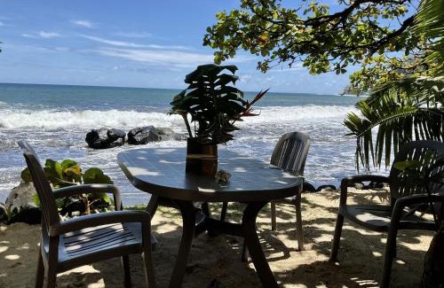 Tiarei House | Experience Oceanfront Bliss at Le Rocher de Tahiti