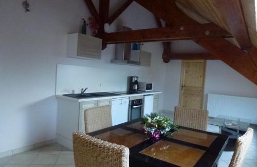 Le Glaizil Bed & Breakfast | Mountain View at Le Rocher des Ducs with Convenient Parking
