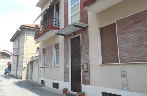 Busto Arsizio Bed & Breakfast | Highly Rated Le Rose Malpensa: Breakfast & Family Friendly