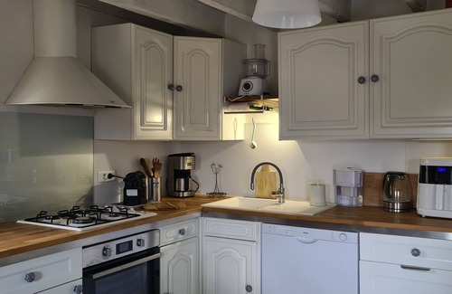 Fontanes-du-Causse Villa | Exceptional le Roudoulous: Ocean View & Pet Friendly Stay
