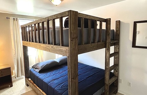 Notre-Dame-Des-Bois Apartment | Le Roupillon - Région de Mégantic