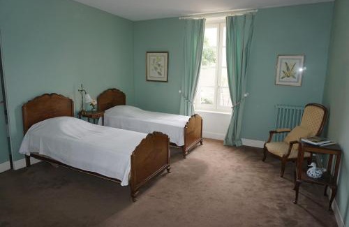 Cazouls-les-Beziers House | Experience Excellence at Le Rouzet with Pool and Breakfast
