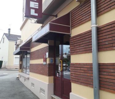 Chaumont Hotel | Pet-Friendly Le Royal: Guest Rated 8.7/10 with Dining