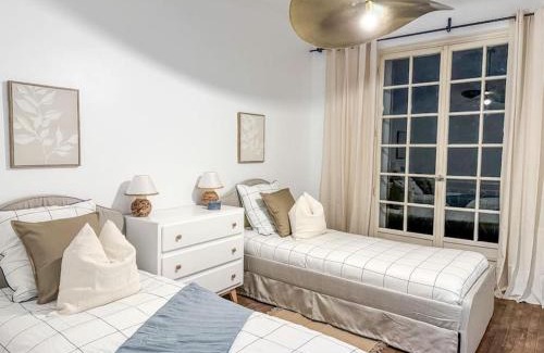 Leguevin Villa | Elegant Stay at Raffinement d'Autrefois in Leguevin