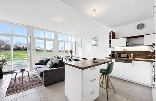 L'Aber Vrac'h Apartment | Relaxing Le Sémaphore T2 Near the Sea with Terrace & Balcony