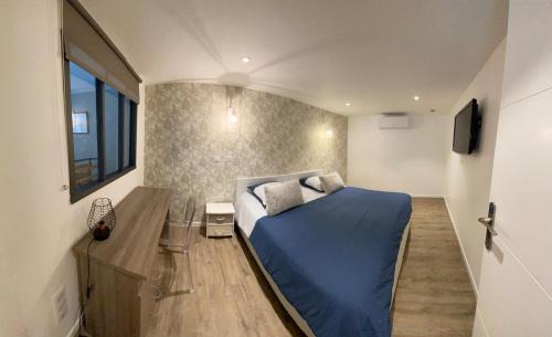 Saint-Sebastien-sur-Loire Apartment | Discover Le Séquoia: Oceanfront Bliss with Hot Tub Access