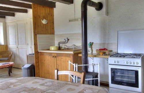 Saint-Appolinaire House | House: Guest Rated 10/10 with Spa and Family-Friendly Perks