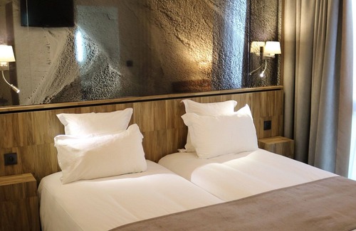 Beauvoir Hotel | Family-Friendly Retreat at Le Saint Aubert with Breakfast