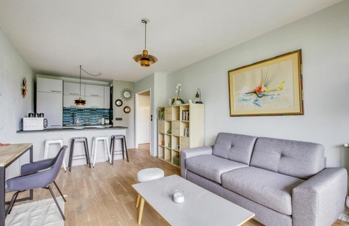 Saint-Cyr-l'Ecole Apartment | Discover Le Saint Cyr: Family and Pet-Friendly Retreat